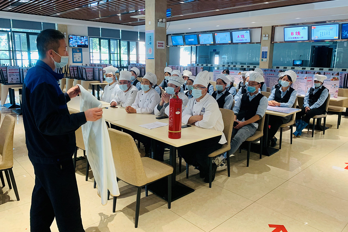 餐飲例行(xíng)晨會(huì)